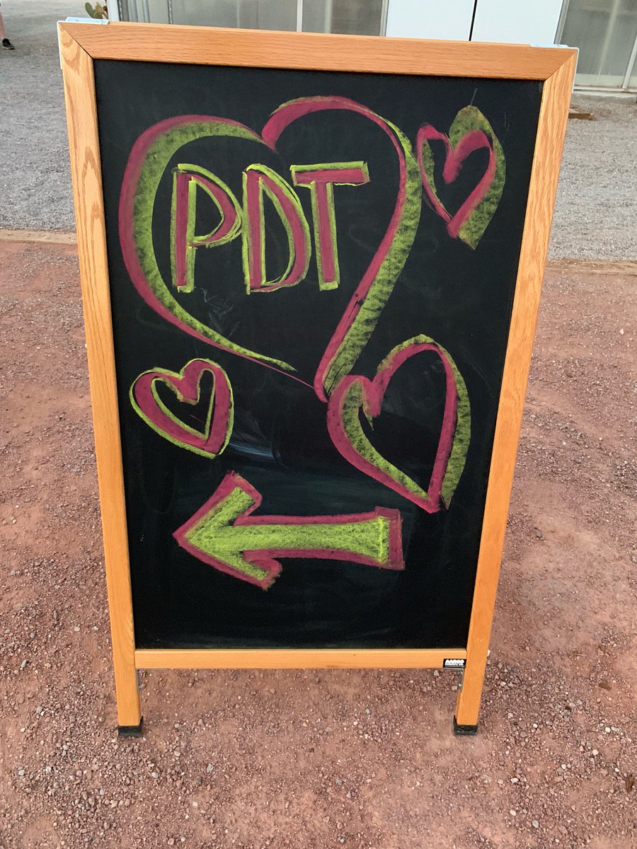 food4good's tweet photo. RT great seeing you, Lisa! @ThisMomWinesLV: Here for @food4good ProjectDinner#PDT2018 #Cheers! 🍷🥂 (@ San Mateo Street in North Las Vegas, NV) https://t.co/verJt1mD43 https://t.co/qRNLnlYZL6