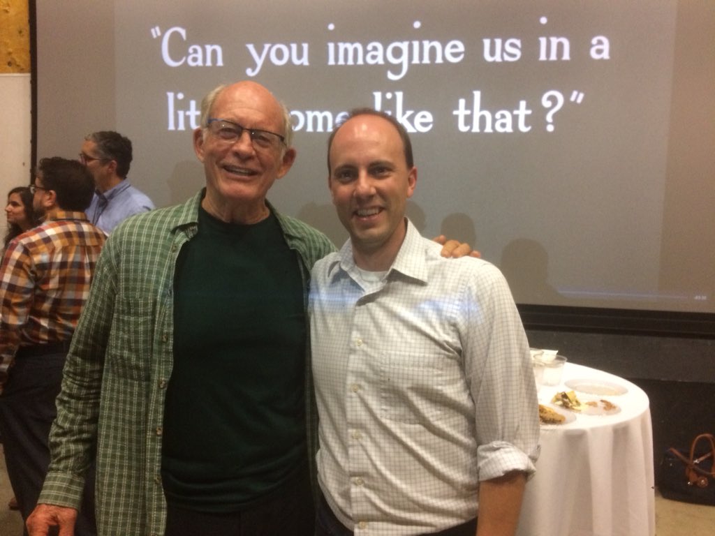 StandardDef1's tweet photo. Such a pleasant surprise to meet and chat with Max Gail this evening at #Flow2018 https://t.co/n8KVM6n27l