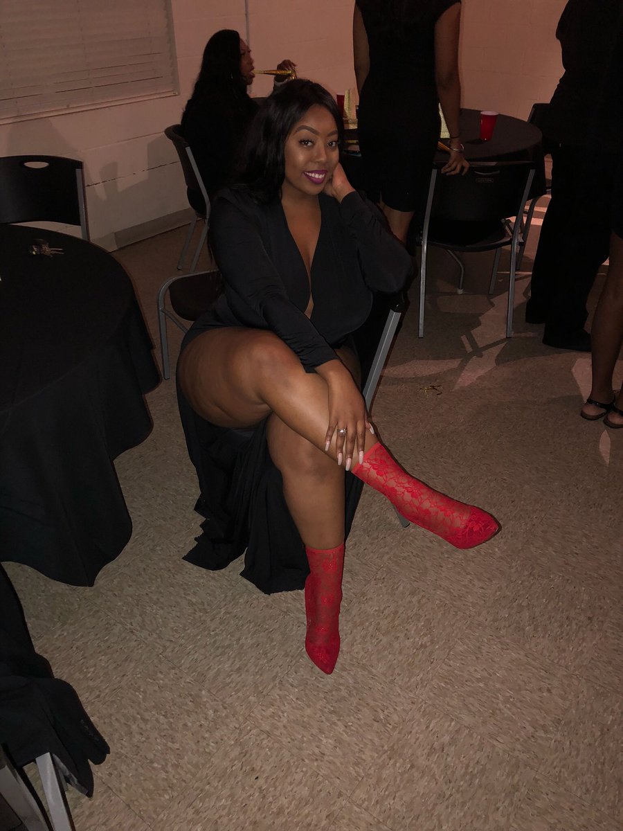 theebougiebelle's tweet photo. #FineSingleTwitter https://t.co/KFo3dnThs8