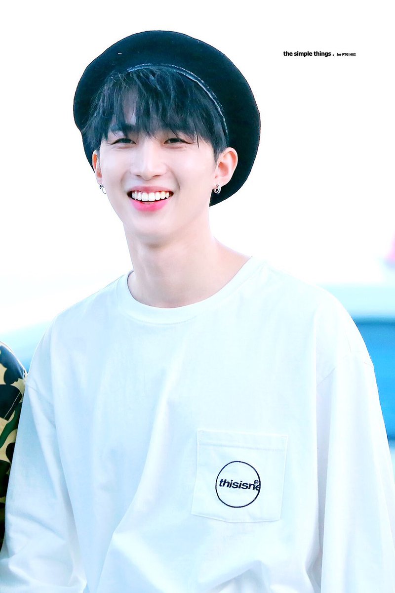 Pentagon Closet 펜타곤 ペンタゴン Pentagon 후이 フイ Hui Positive Thumbs Up 청개구리 Naughty Boy Thisisneverthat C Logo Pocket L Sl Top White Cube Ptg T Co Yctr9ciz4k Pentagon Closet 펜타곤 ペンタゴン Pentagon 후이 フイ Hui Positive Thumbs Up 청개구리 Naughty Boy Thisisneverthat C Logo Pocket L Sl Top White Cube Ptg T Co Yctr9ciz4k