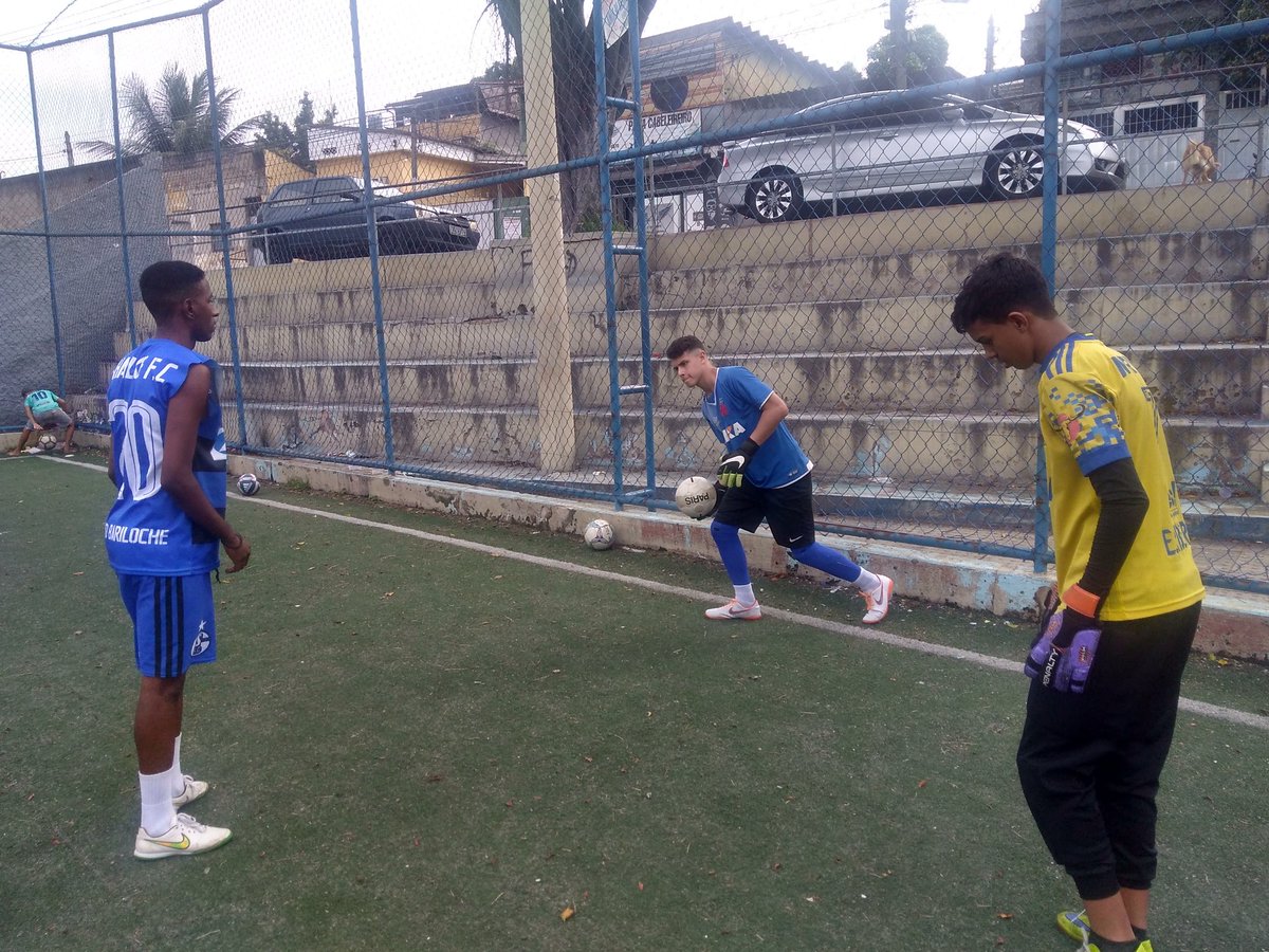 GallatiicosFC's tweet photo. +1 treino realizado com Sucesso! ✔❤
Teve apresentação do nosso tecnico também, Vitor!
#SejaGalaticos #CVASports #EstampariaAtCriare #AldaisUniformes #AndesignMoveis https://t.co/83hXE9F7o5