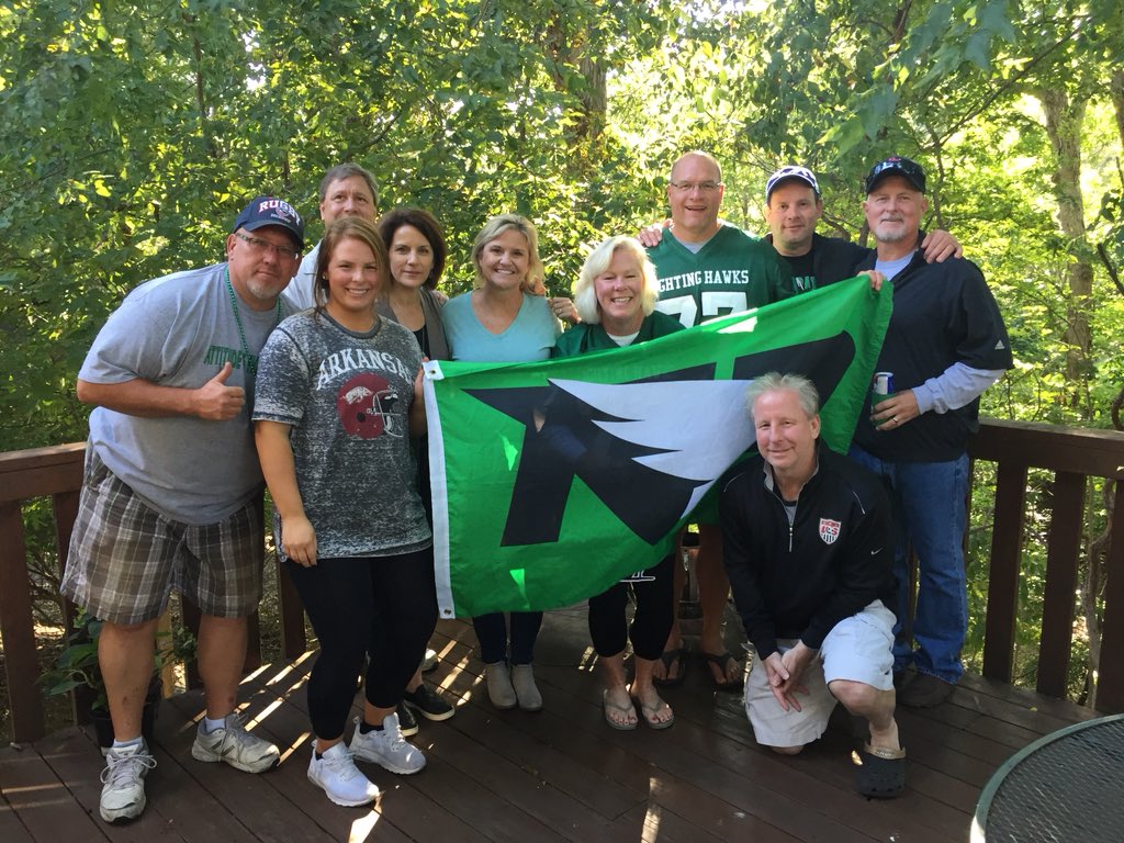 steve_sgreer's tweet photo. St. Louis Posse! https://t.co/JHrfAY5kLO