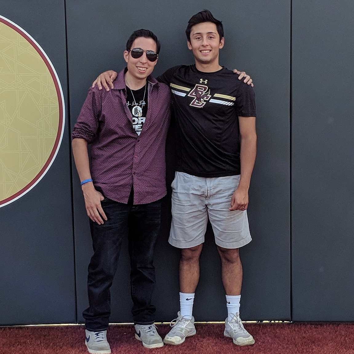ilivelifebrand's tweet photo. Visiting my cuz at Boston college. #makeeverypitchcount #ilivelife https://t.co/LMeYub7uqY