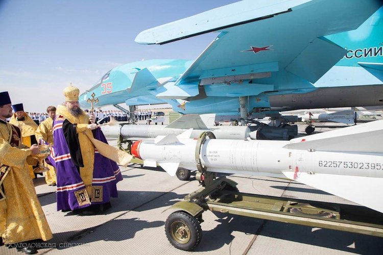 DoTsGX8WsAESoXZ?format=jpg&name=900x900