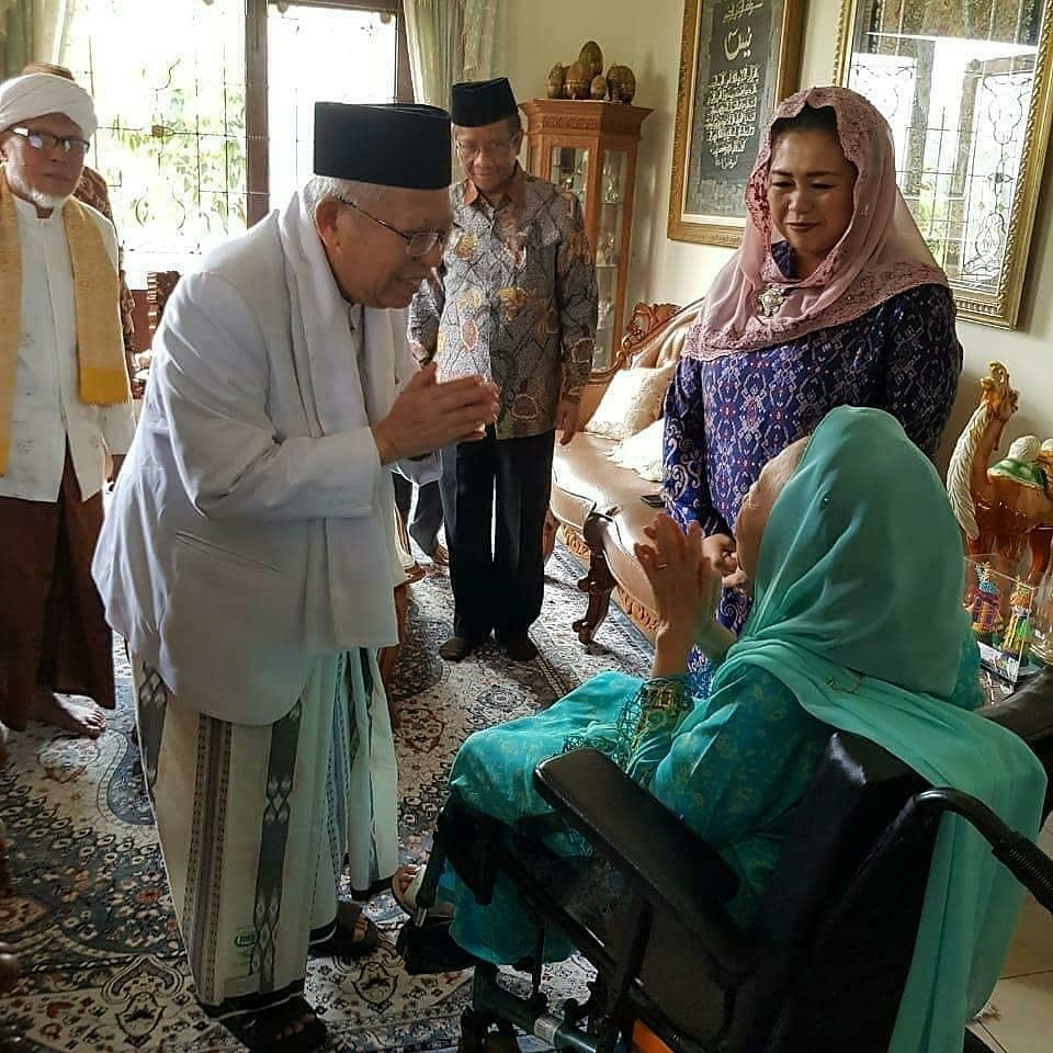 Derick17401965's tweet photo. stay humble 
#01IndonesiaMaju
#JokowiAmin https://t.co/OCX9CwSiwA