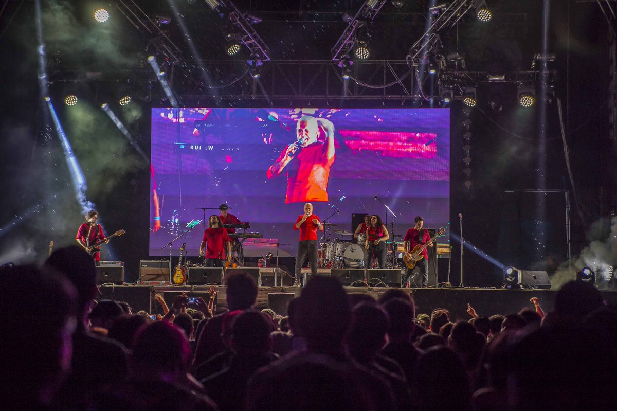 Universal 102.9 tweet media