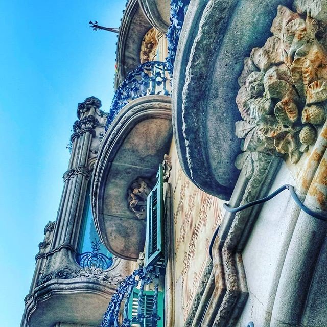 AChrisHeathMD's tweet photo. Reposting @hr.josep:
Rincones de Barcelona
#architecture #travel #building #sky #ancient #old #city #noperson #art #religion #traditional #tower #culture #landmark #style #tourism #outdoors #roof #decoration #design #asklisa #barcelona #barcelonacity #barceloona https://t.co/UngVG6Msfg