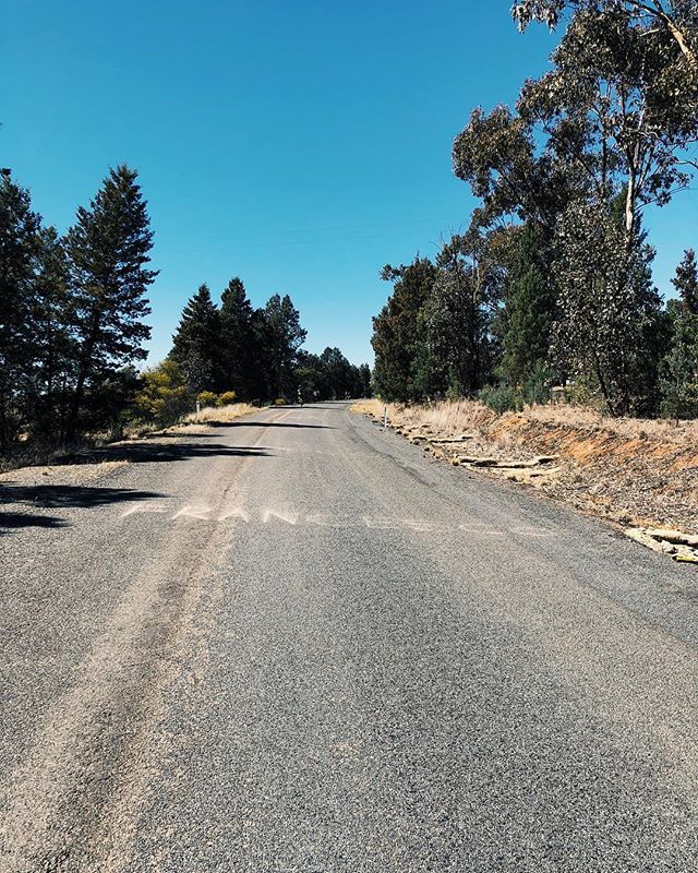 just_fran's tweet photo. @wagga_gearsandbeers done and dusted. Literally.
Thanks to the organisers (or secret admirer) for writing my name on the biggest climb. Definitely brought some join in my heart and dead legs..
#dirty130 #gearsandbeers
#goneriding #aldente https://t.co/ncKy61rN3I https://t.co/jbRfcMzUZv