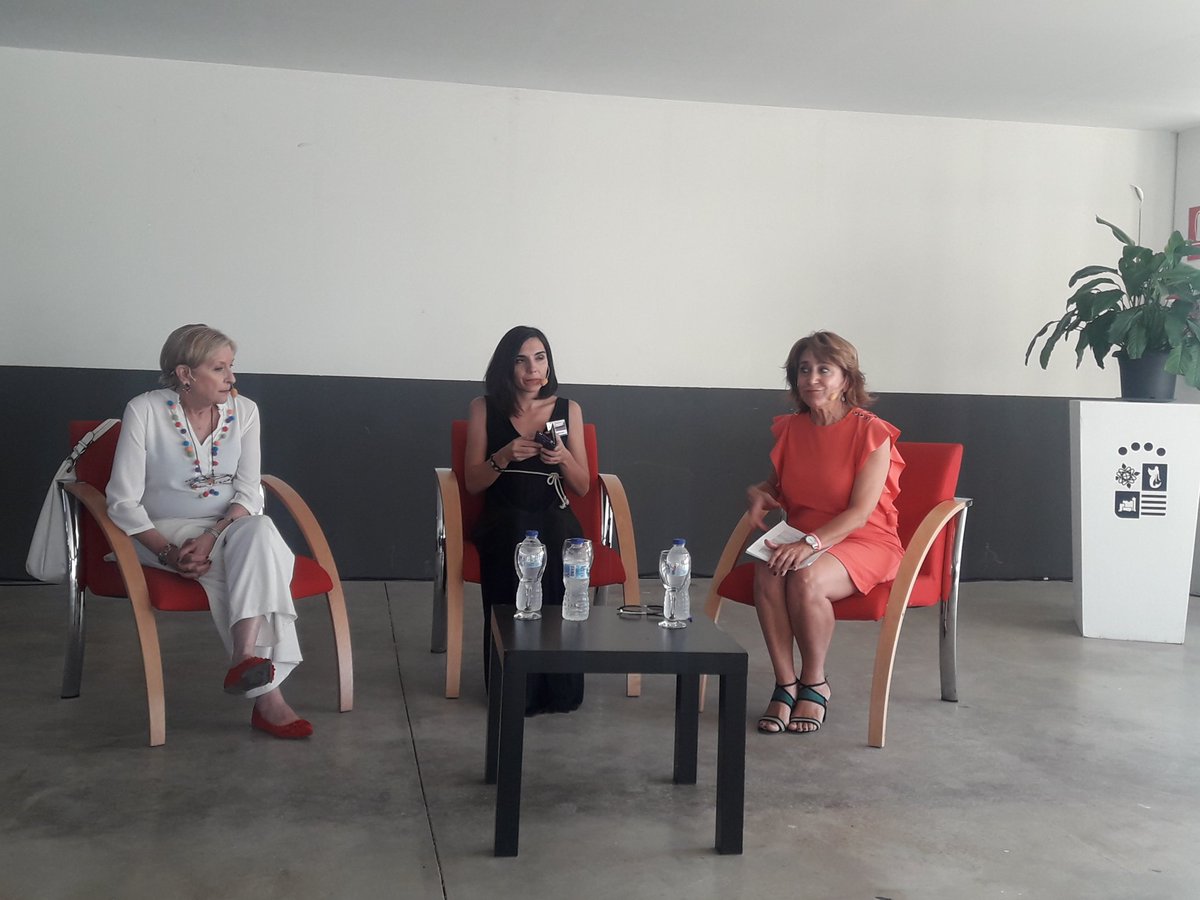 Red_Idem's tweet photo. Comenzamos la mañana con la mesa de debate #aportandovalor, en la que participa nuestra presidenta @patriciabrmr https://t.co/V5X9pTlPkh