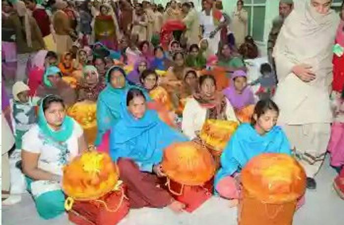 AroraGirl4's tweet photo. #CharacterBuilding 
@derasachasauda ❤✌❤
@Gurmeetramrahim🙏🙏❤ https://t.co/KPxTae5Rwj