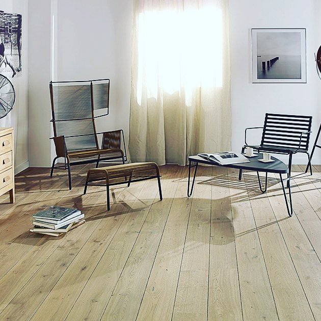 French oak flooring from our Bruadarach Auld Alliance Collection #interiordesign #woodflooring #frenchoak zpr.io/6DVGK zpr.io/PF5xt