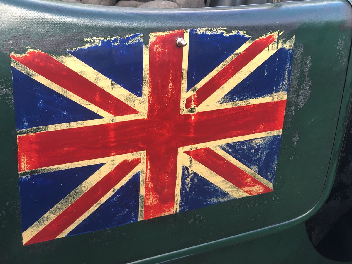 fodinthefield's tweet photo. A successful day refuelling Bentleys.....  #welshwonder #bentley #benjafieldracingclub #bala #fodder #realgrub https://t.co/8AWGVxCfMo