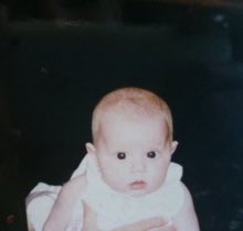 ariwqueen's tweet photo. Ariana was born the 26th of June 1993, making her 25 years old https://t.co/kMKAjrhFlO