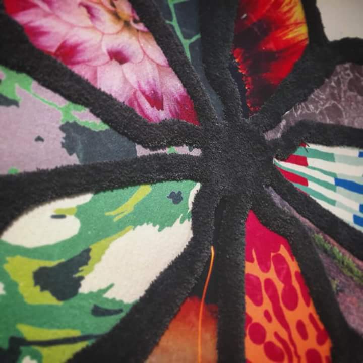 AliceMundon's tweet photo. I won an award for my masters collection at the private view night, was totally surprised as I didn't know there where awards till about 5 mins before hand. 😍😚😘
#rug #textiles #rugdesign #rugs #tufted #handtufted #handtufting #tuft https://t.co/KgWQpKYK02
