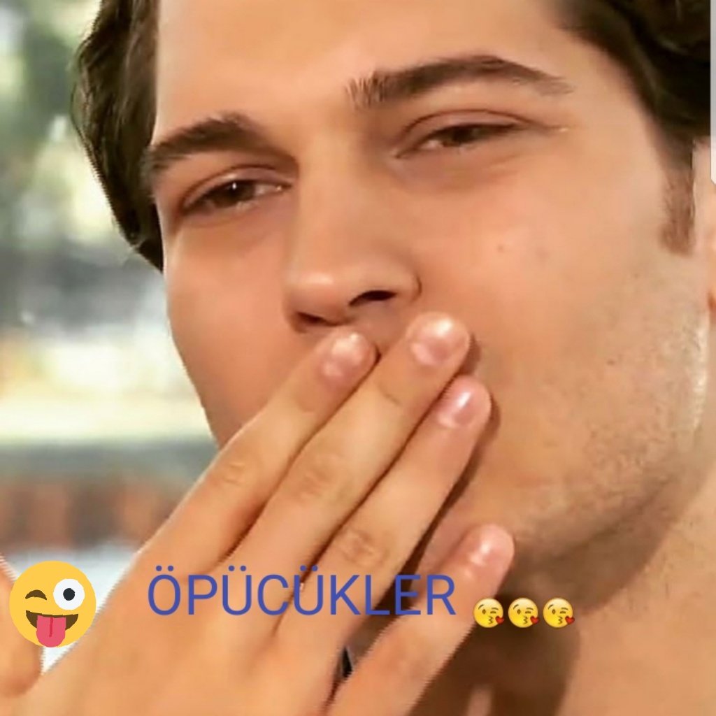 DaisyATrujillo1's tweet photo. ¿Y mi beso pa' cuándo? 😍😍 #ÇağatayUlusoy #SomosÇağatayanas #WeareÇağatayanas #BizÇağatayanas #Locasdeatar #bombónturco #ADNPERFECTO #turkishcandy #PERFECTDNA 😋😋😋🇹🇷🇹🇷🇹🇷 https://t.co/5yqd5QGNjZ