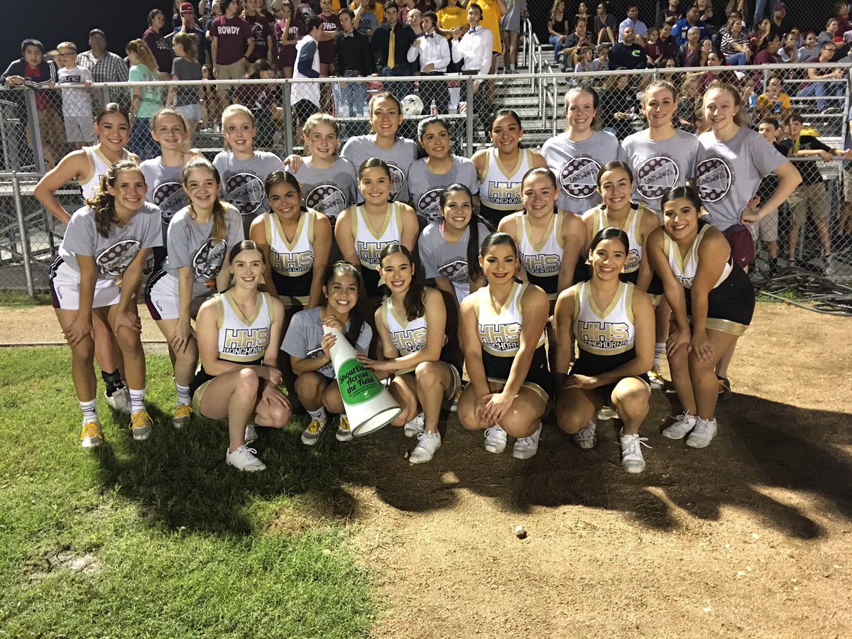 LHSpiratesCheer's tweet photo. Congrats to London Varisty Volleyball and Football teams on their wins over the Hebbronville Longhorns last night! The London cheerleaders were so happy to pass the meg #AcrossTheField to the HHS cheerleaders and we can’t wait to see its journey this season🏐🏈📣🎗GO PIRATES! https://t.co/NqWsJiHOWO