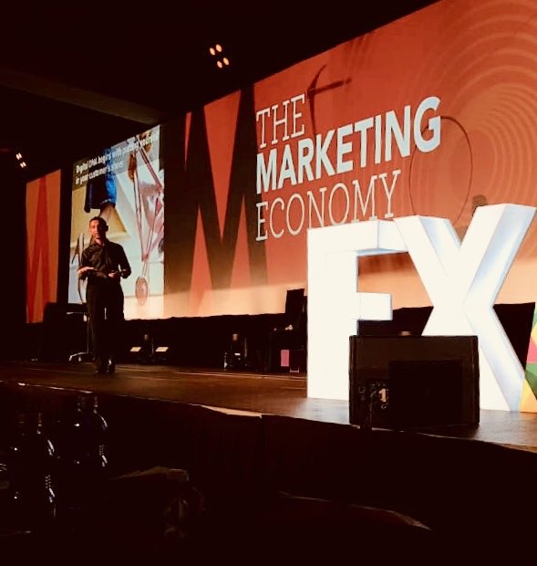 O2Designmkt's tweet photo. Dhiraj Mukherjee Creador de Shazam EXMA Quito ECUADOR 🇪🇨 2018, #exmaec #ecuador #quito #uio #marketing #exma2018 #exmaec2018 @fanzures https://t.co/g1w50a7ppe https://t.co/IfAYeKhUUA