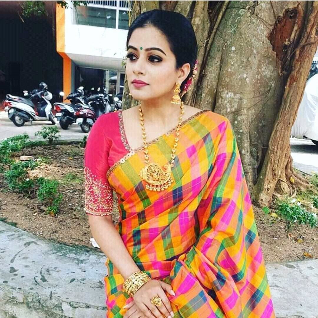FanzzPriyamani's tweet photo. https://t.co/mmbMVcRxbH