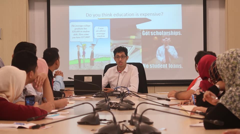 TGTorg's tweet image. "Study Abroad with Ibrahim Jalal" was a program organized by "The Global Thinkers" which focused on pursuing funded opportunities overseas. 
#forabetterworld #theglobalthinkers