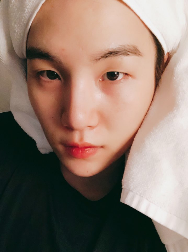 tramm_seokjin's tweet photo. Anh ấy bắn tim 😂😂

#MPN #BTSARMY #BTS @BTS_twt https://t.co/ktiAmCzbx8