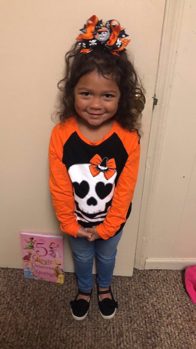 MarciHarlow1029's tweet image. My glam-daughter should be a model! Too cute! #modeling #kidsmodeling #fashion  #smile #perfect