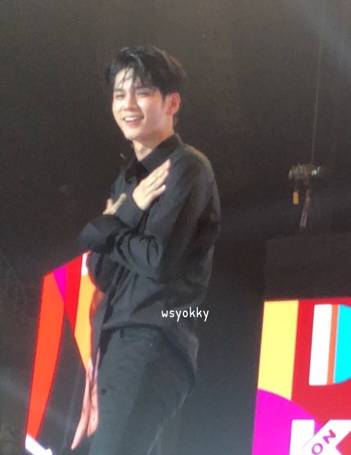 ดิสอีสชูววว💚 tweet media