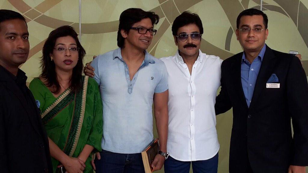 saikatbiswas070's tweet photo. Happy birthday both of you @prosenjitbumba 🙏 @singer_shaan 🙏
U both my favorite person 💖💖 https://t.co/4vDBuaLfM8