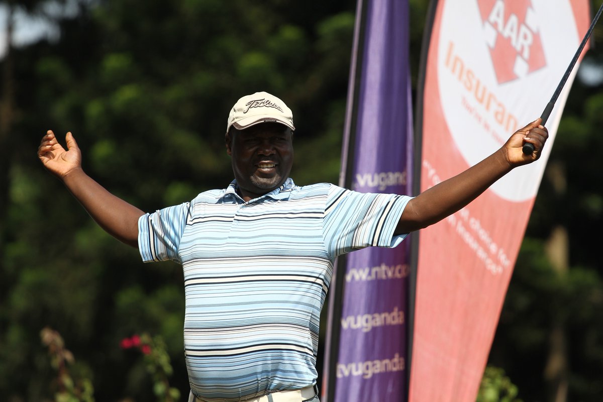 Jadwong's tweet photo. Big hitter #Indiza wins record 5th #Uganda Pro #Golf ⛳️ Open, takes home sh41 million prize
https://t.co/UOl2AclS0q
#Castlelite 🇺🇬 #UgandaOpen2018 #UgGolfOpen18
📷 @CastleLiteUg https://t.co/eeQeFpPiOm