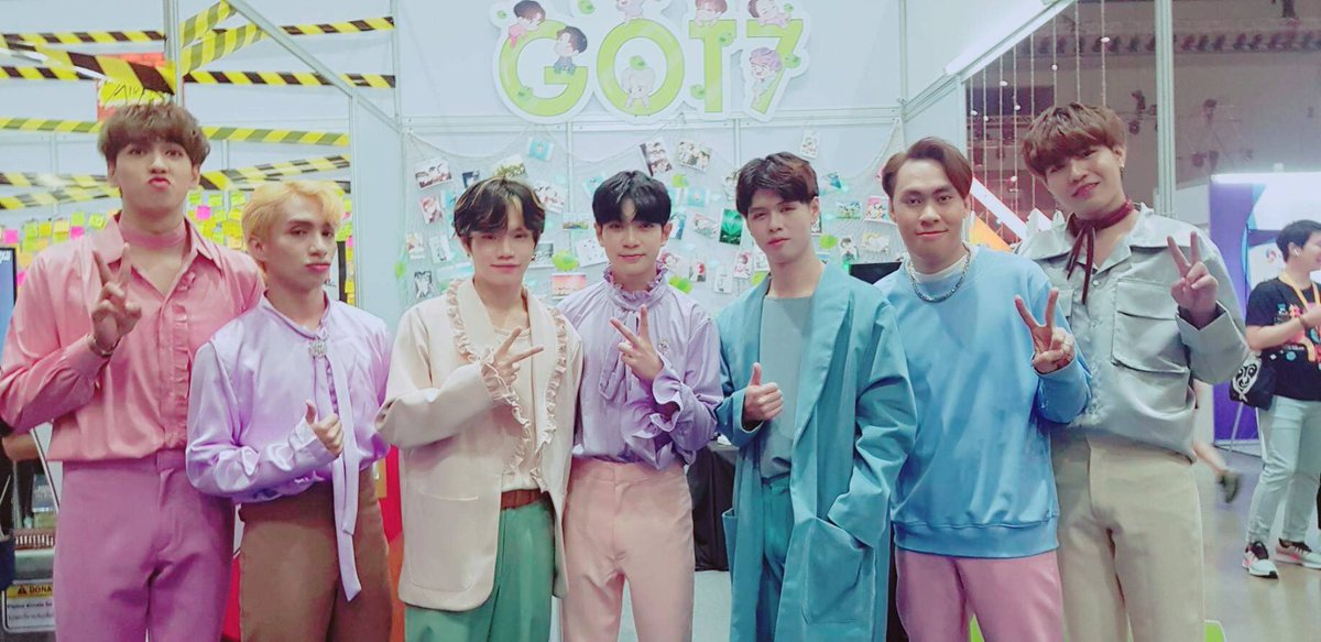 GOT7PROJECT's tweet photo. 📣🐥💚 อากาเซจ๋า วันนี้ 14:00 น. พบกับ Cover Dance จาก @DP_Growth !!! 😆🎉  มาเชียร์ มาชม มาร้องfanchant ด้วยกันเยอะๆนะคะ 😊 #Lullaby⁠ ⁠⁠ #갓세븐⁠ ⁠⁠ ⁠⁠ ⁠⁠ ⁠⁠ ⁠
#GOT7⁠ ⁠⁠ ⁠⁠ #PresentYOU⁠ ⁠⁠ ⁠⁠ #KCON2018THAILAND https://t.co/6eCxOxUwvg