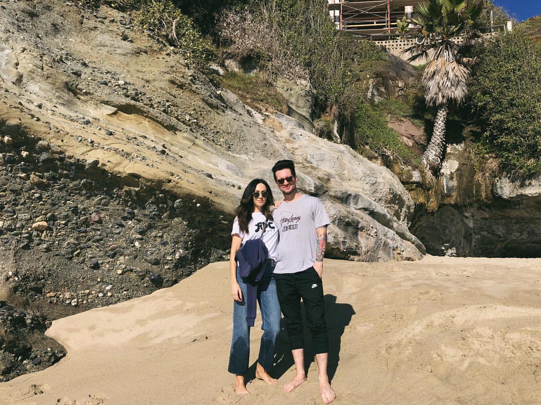 panicatourdisco's tweet photo. Squad beach day
photos by @hellosarahurie and @ZackCloudHall
#kala #zackcloudhall #brendonurie #sarahurie #PanicAtTheDisco https://t.co/i8OcyMR8Hr