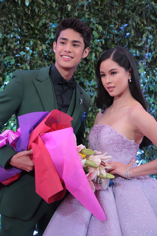 PhilstarShowbiz's tweet photo. IN PHOTOS: Celebrity couples at #ABSCBNBall2018 - https://t.co/uysP7eOZ6R #DonKiss #DONKISSFairestOfThemBALL #ABSCBNBallFanFave #ABSCBNBallShareTheLove @donnypangilinan @delavinkisses @DonKissATeamOFC https://t.co/IqbvMFajhA