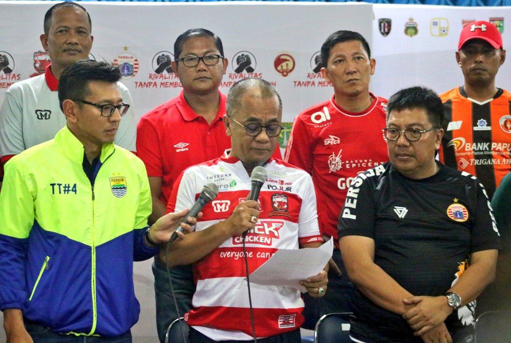 Geuslah eleh kabeh ku pa <a href="/teddy_tjahjono/">Teddy Tjahjono</a>