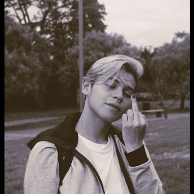 HttpsGuck's tweet photo. #NuevaFotoDePerfil https://t.co/on6blZaqSJ