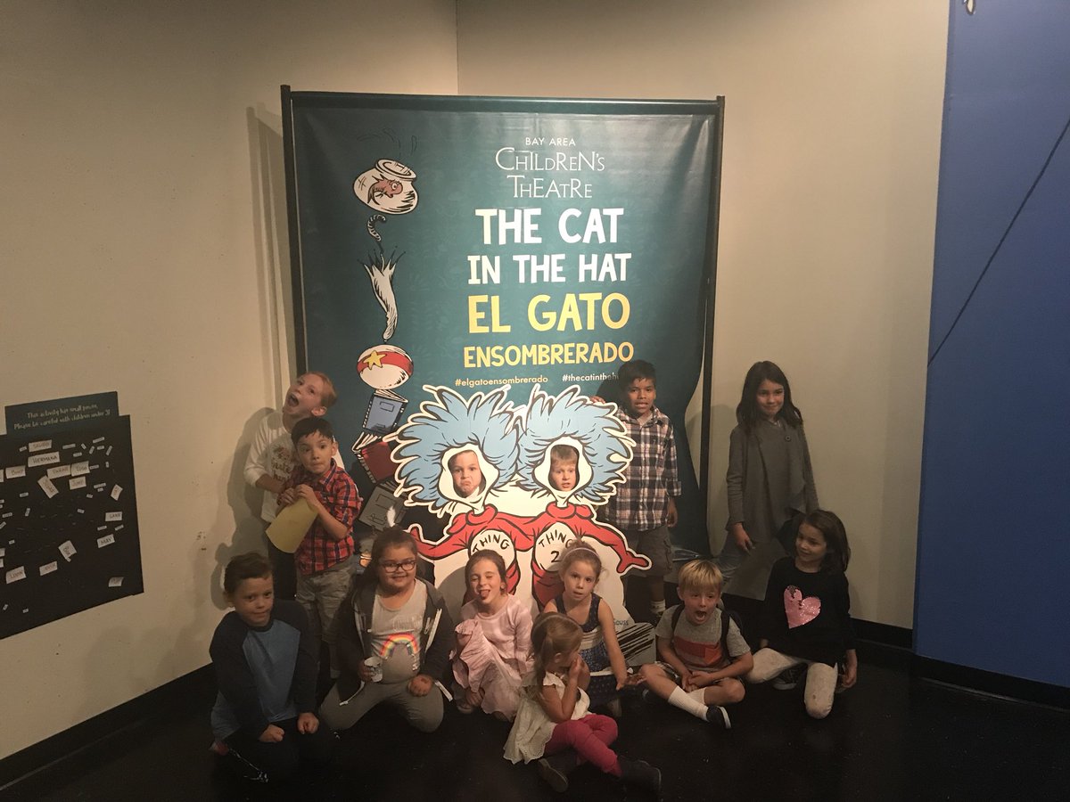 MargaMarshall's tweet photo. When you get to go to a bilingual play with many of our @HolbrookMDUSD Jets! Your day está completo! #somosbilingües #whatafunplay #elgatoensombrerado https://t.co/5MCydeBt7k