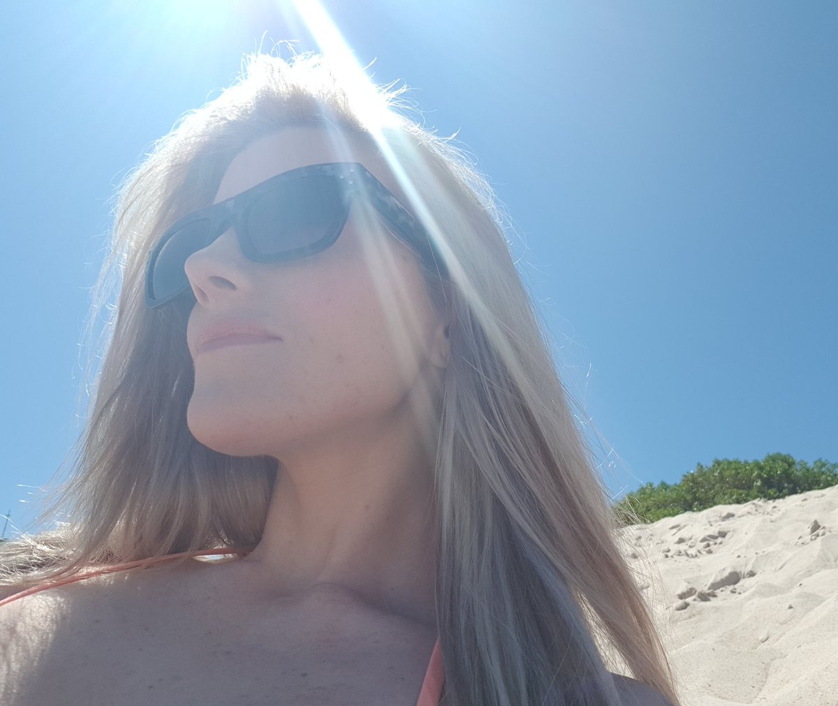 deepanddemure's tweet photo. Sun is shining, the weather is sweet 🌞🏖
.
.
#longweekend #adelaide #southaustralia #southaustralianbeaches #beach #spring https://t.co/aYUtwr63HM