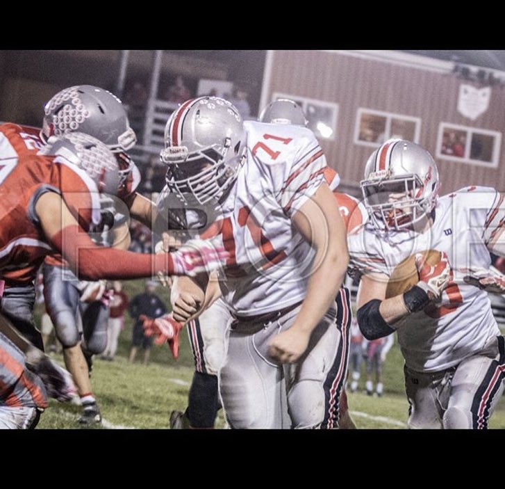 tractor_trav71's tweet photo. Happy birthday big dog love and miss you man hope it’s a good one! @tyruhl3 https://t.co/ZrddeXdkl5