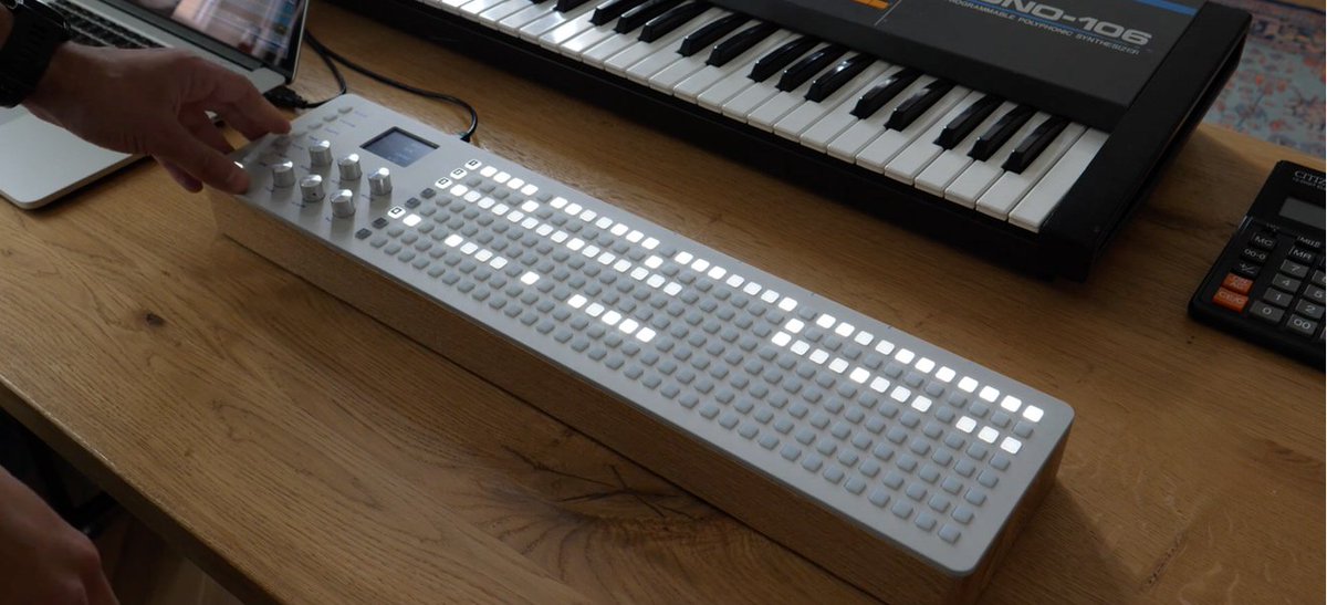 AskAudioMag's tweet image. Watch: @madeinpolyend SEQ V2.0 (sneak peek) &amp;gt;&amp;gt;&amp;gt; bit.ly/2P0yDnY
#polyend #stepsequencer #MIDI