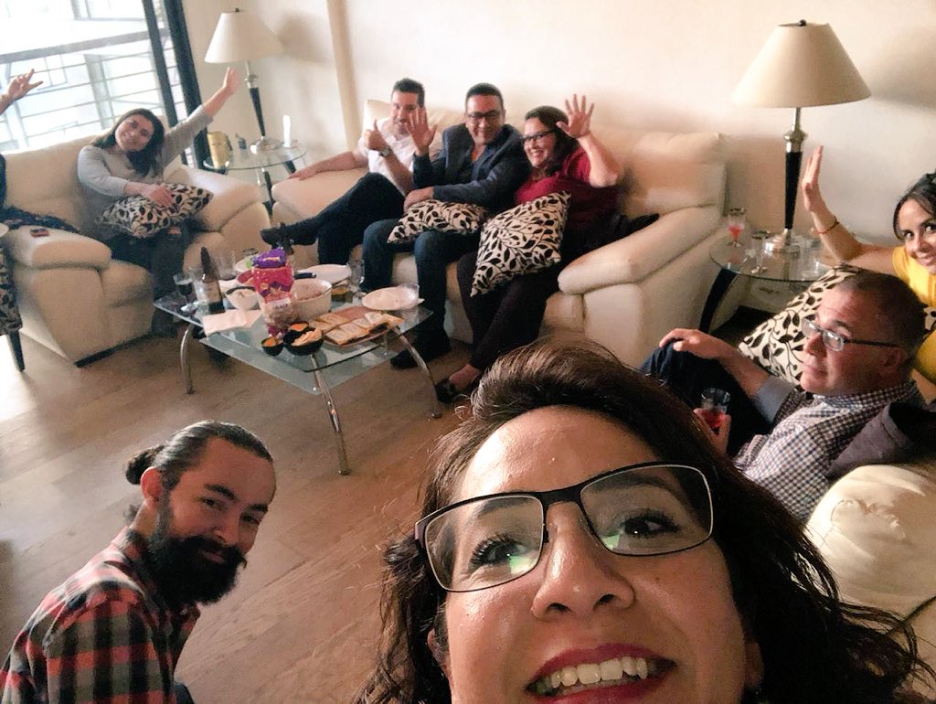 irenegarciamx's tweet photo. Darse un break, salir de la rutina, ver amigos, disfrutar una buena plática. Días simples llenos de vibra positiva. Por más días así 🙏🏼 gracias @Linaerg #exactec @Yculebro https://t.co/wO5UISWTep