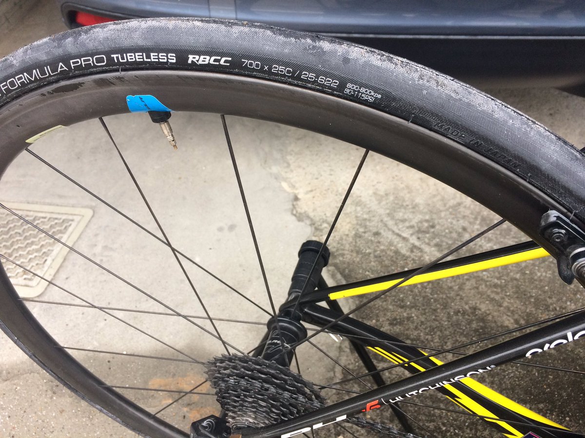 umezaku2's tweet photo. 久々に25c

#IRCtire
#FormulaProTubeless https://t.co/nXo7aV56Q9