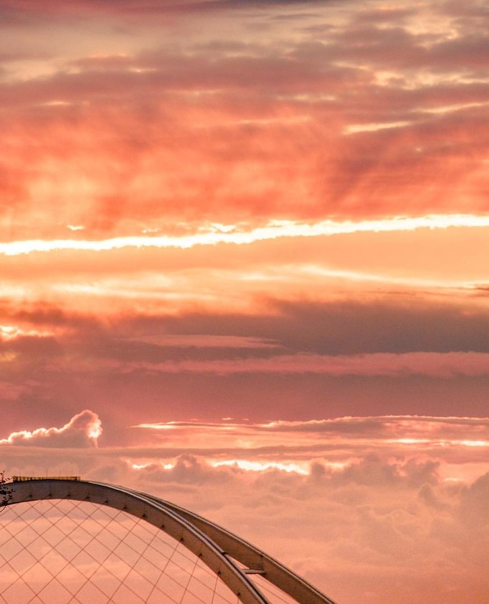 Happy Sunday Durban! 😎🌟❤️

📸 @bradhunter_media

#Durban #5StarDurban #sunrise #sunday #Beauty