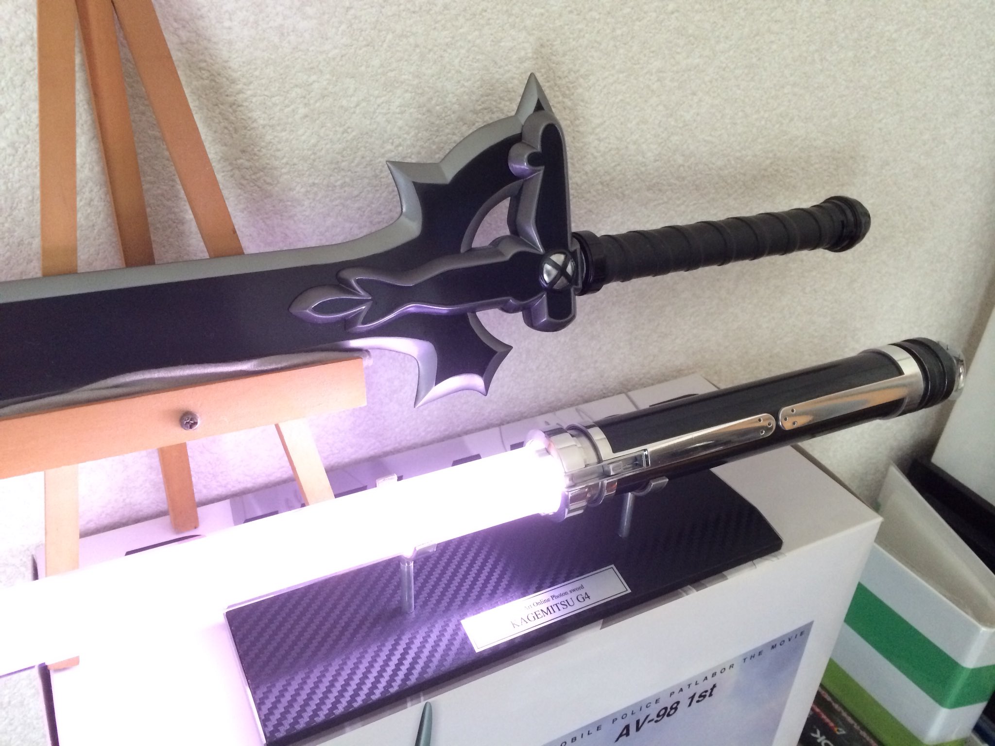 カイヌマ 8月展示会 やっぱりイラストネタが無いので 昔作ったsaoのキリトの剣を Sao キリト エリュシデータ フォトンソード T Co L7nwdls3ex Twitter