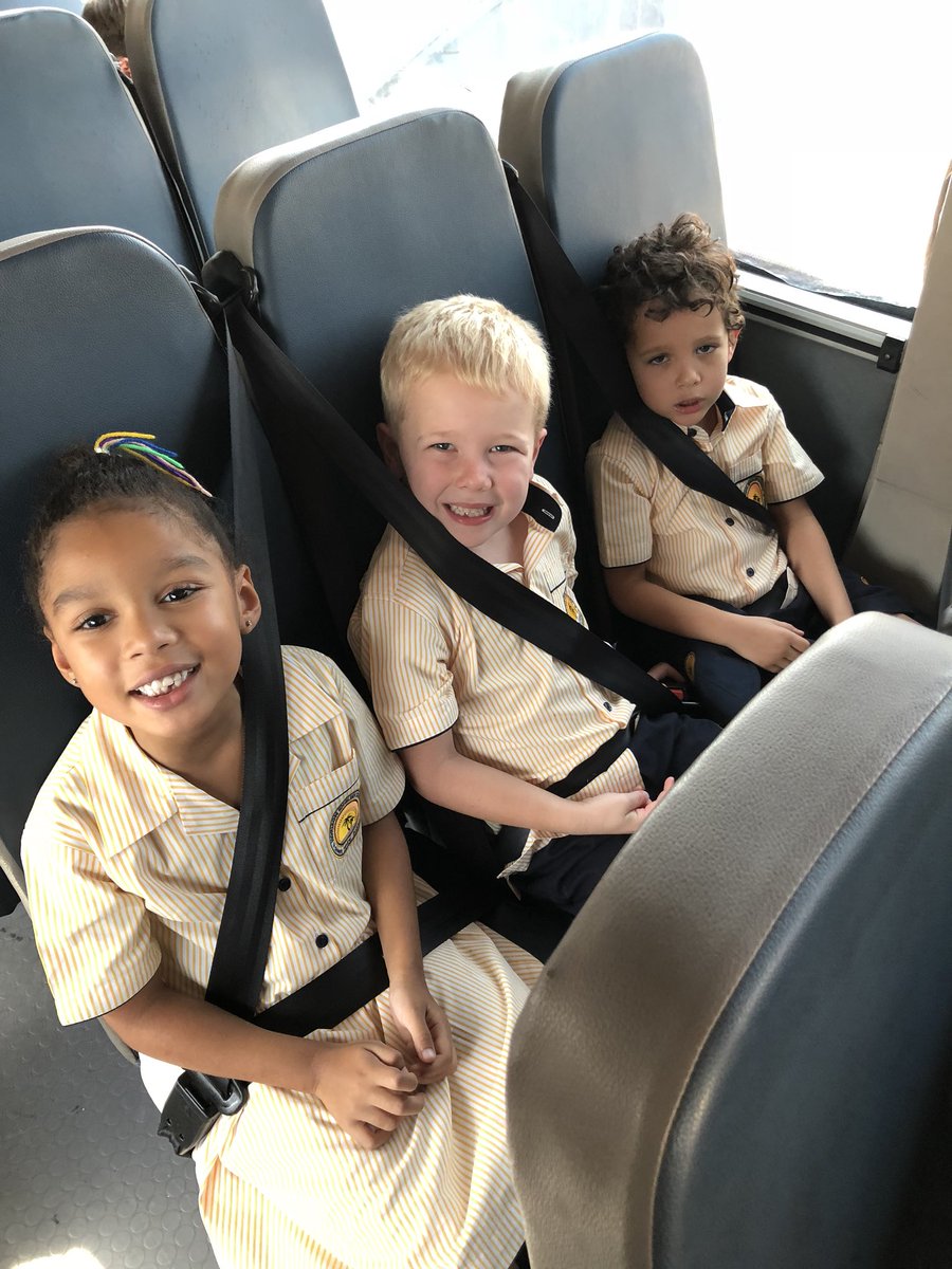 Horizon_Year1's tweet photo. And we’re off. Oil Oli here we come. 1S are super excited to lean and explore! https://t.co/WOos3LzmSA