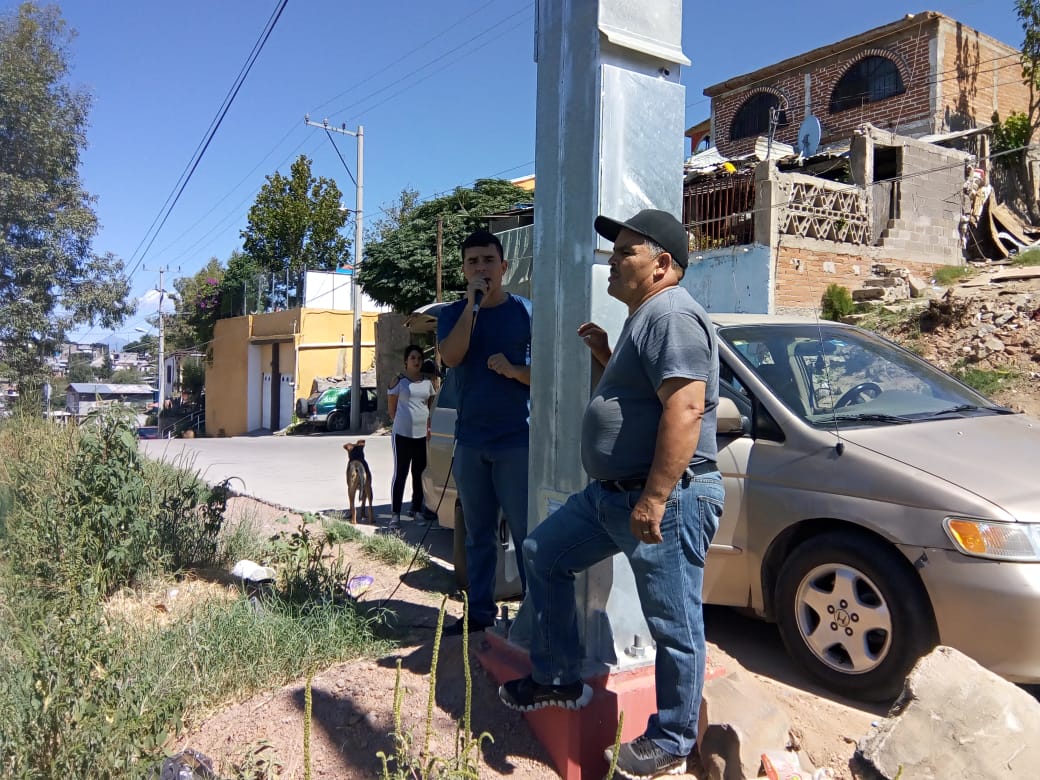 juanlp62's tweet photo. Hoy ha sido un buen sábado! Iniciamos con dos evangelismos, compartiendo testimonios y animando a gente a ir a la iglesia! #LaCasaDelAlfarero #IglesiaNo6 #CTSCROC #Celaya #Nogales #Sonora #Mexico #Cfmpics #Evangelismo #Outreach https://t.co/bBfwlAw3Ih