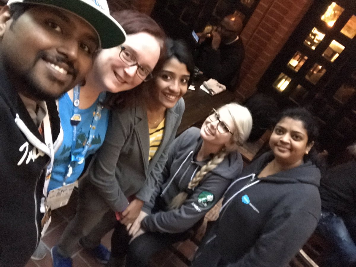 crmsalesgem's tweet photo. Kudos @Michaelforce to another memorable ‘old school’ close to @Dreamforce! (Yes, a late post but saving the best for last!) #df18 #baconforce #igotshived #datatribe @yappexchange @dazeworks I’m so very thankful &amp; grateful for each &amp;every one of our Ohana from all over the world! https://t.co/mQzNFPQlYp