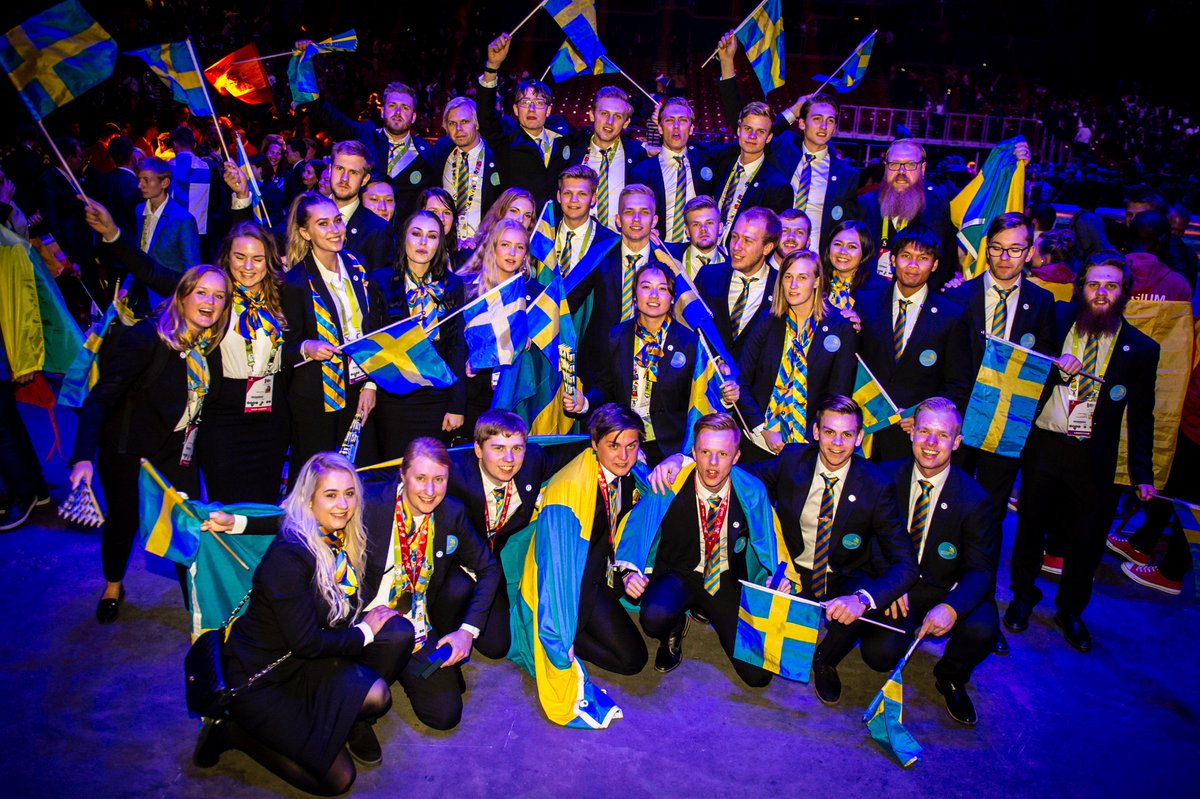 WorldSkillsSWE's tweet photo. TRE SVENSKA GULD OCH ETT BRONS VID YRKES-EM I BUDAPEST https://t.co/9Ggxfqltvp #ylaget #euroskillsbudapest2018 https://t.co/4EgF9ozHFK