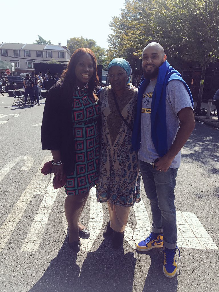 BPGibson2025's tweet photo. This yearβs First Annual Community Fair hosted by @PrincipalFarid @Dunbar_MS301 was a huge success. A beautiful afternoon with our students and families. Great job Principal Farid & Team. Always a pleasure supporting events to enrich our community and partnerships. #BX
#CSD8 https://t.co/ATs8undFBn
