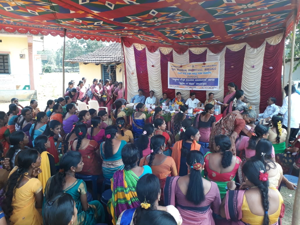StateRural's tweet photo. Poshan Abhiyan in Karnataka State 
#PoshanMaah #PoshanAbhiyan https://t.co/BwMVR8GgFJ