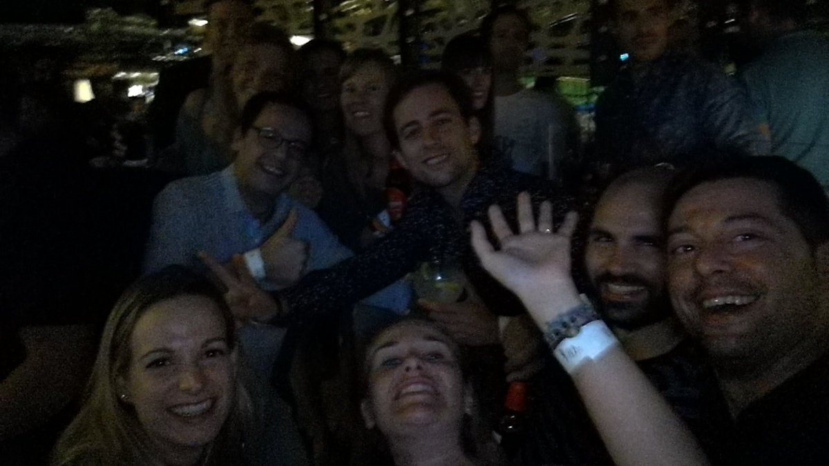 BeerRunnersGi's tweet photo. Divendres els #BeerRunnersGirona vam fer el sopar d'inauguració de la temporada 2018-2019 💃🕺🍻
Visca la família #BeerRunner
#moltmésquecórrer #comencemambbonpeu https://t.co/mtGVYqvzrH