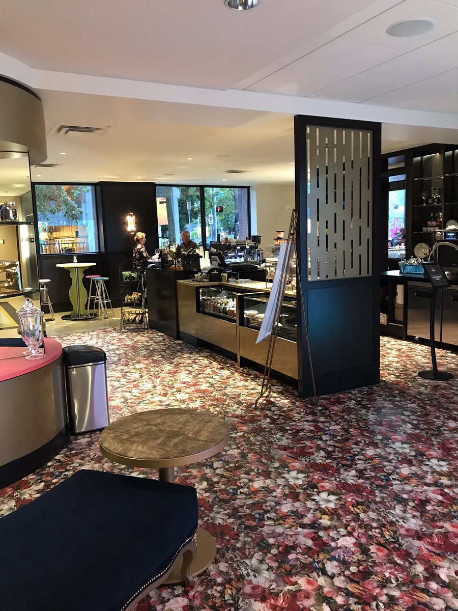 Hotel Maxwell contemporary hip hotel with pool, fitness centre and bar/food/great lobby v close to #SpaceNeedle #staypineapple #hotelmaxwell #SoSeattle