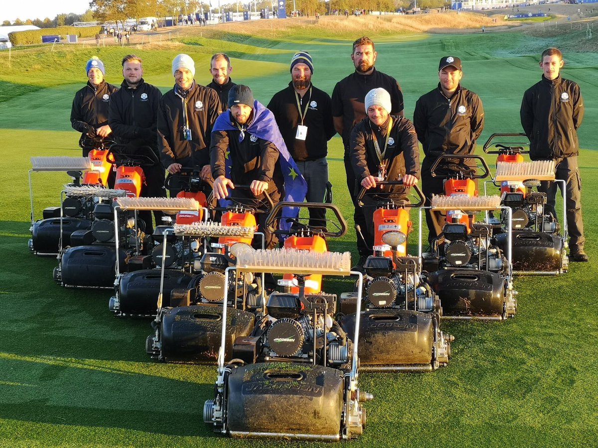 Reyes_golf's tweet photo. And here the team @JacobsenTurf https://t.co/A7p3q3S7k5